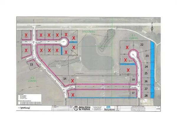 2517 N 9th Avenue E, Newton, IA 50208