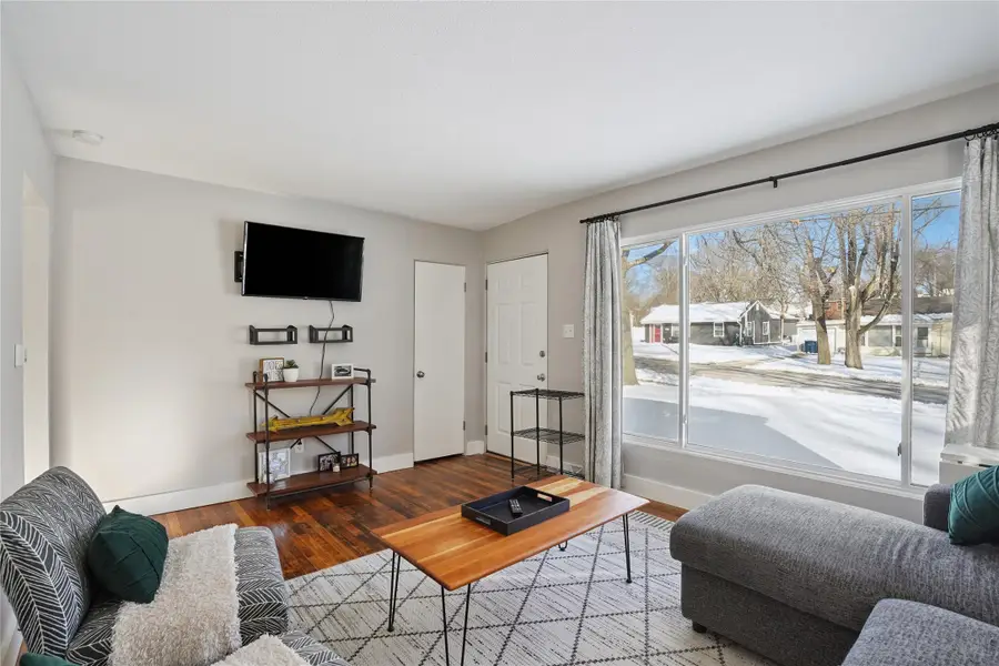 6824 SW 15th Street, Des Moines, IA 50315 - #3