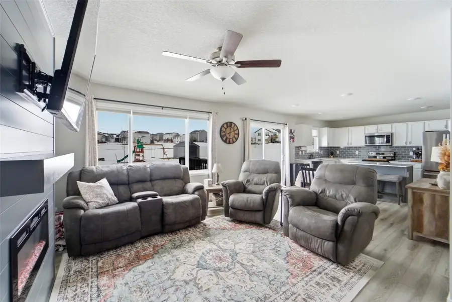 2202 26th Avenue Sw, Altoona, IA 50009 - #3