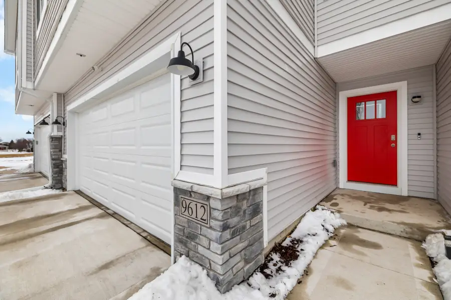 9612 Heightsview Drive, West Des Moines, IA 50266 - #2