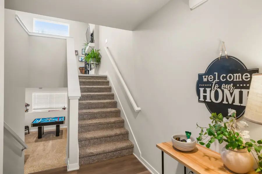 9612 Heightsview Drive, West Des Moines, IA 50266 - #3