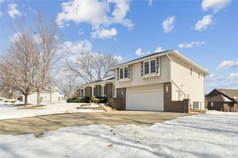 4325 98th Street, Urbandale, IA 50322 - #2