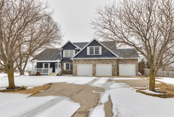 2237 SE 68th Street, Pleasant Hill, IA 50327