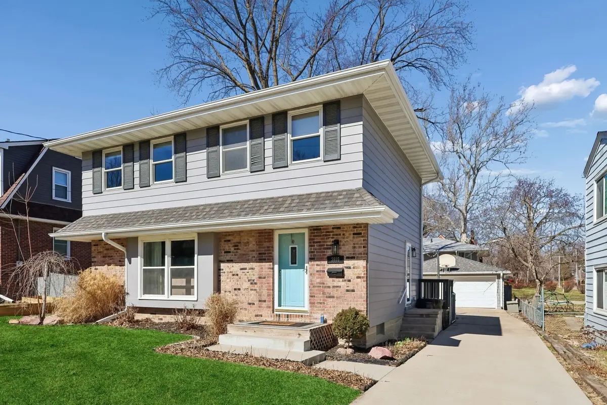 3805 Washington Avenue, Des Moines, IA 50310 - #1