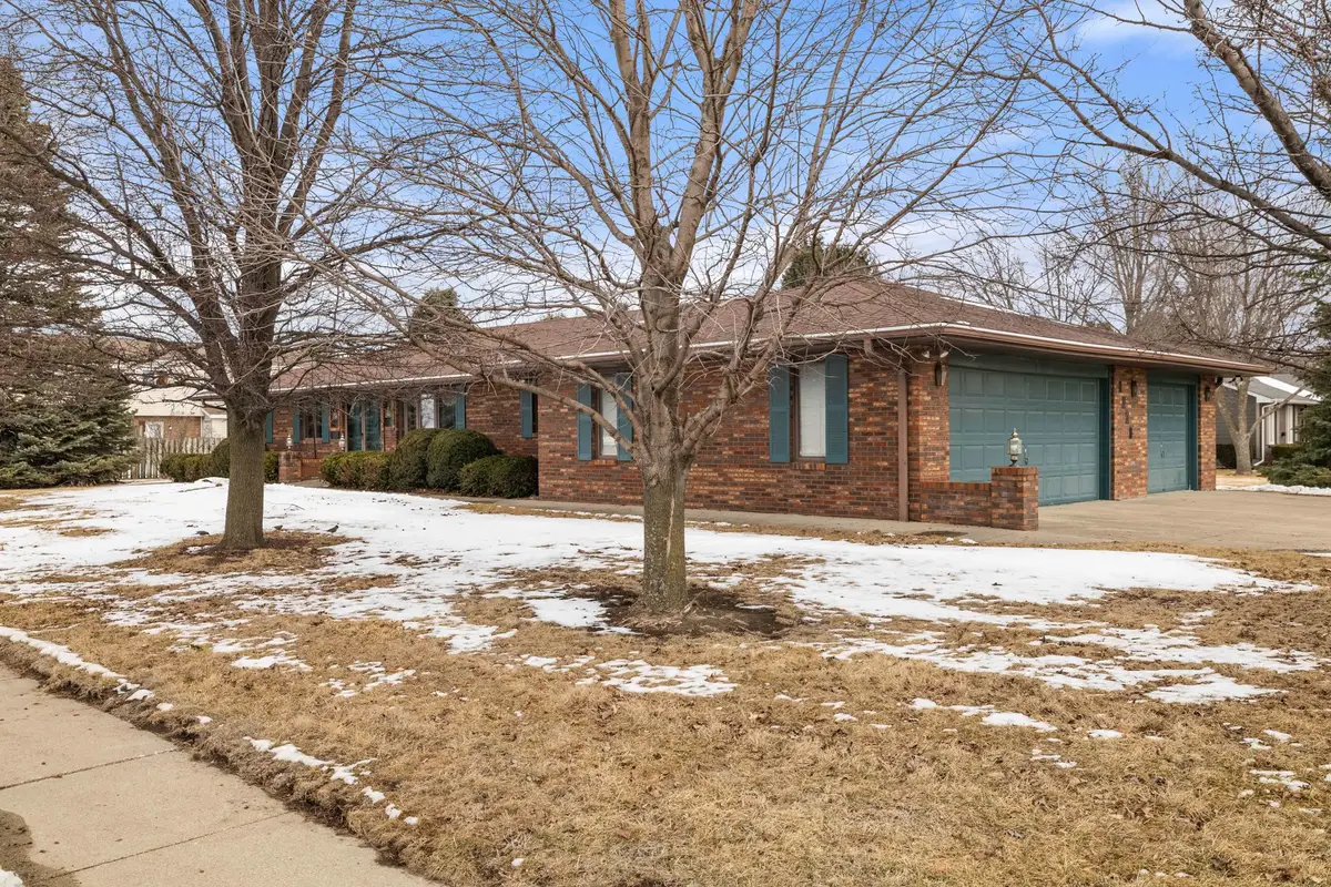 1001 8th Avenue N, Winterset, IA 50273 - #1