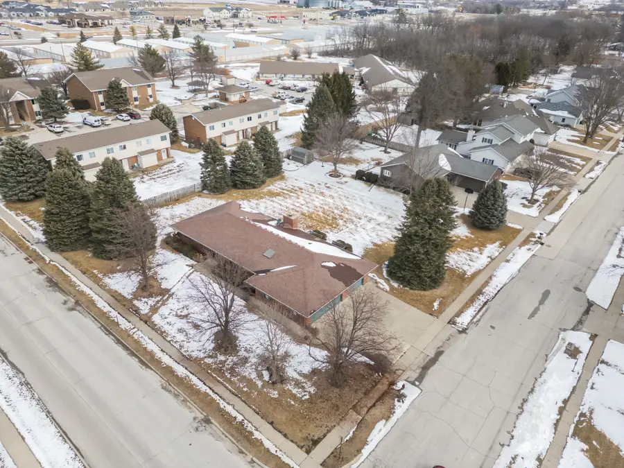 1001 8th Avenue N, Winterset, IA 50273 - #2