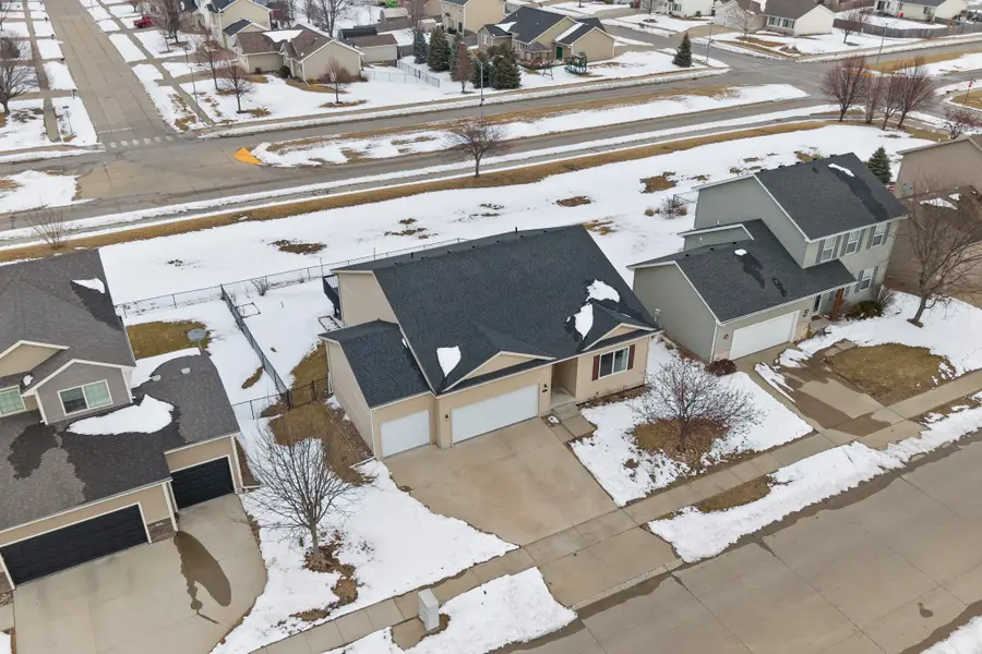 713 SE 12th Street, Grimes, IA 50111 - #2