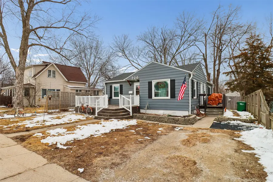 706 N Howard Street, Indianola, IA 50125 - #2