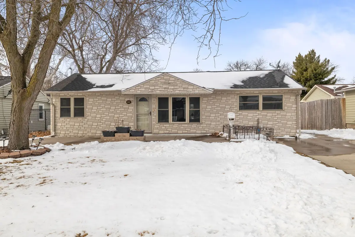 6006 SW 15th Street, Des Moines, IA 50315 - #1