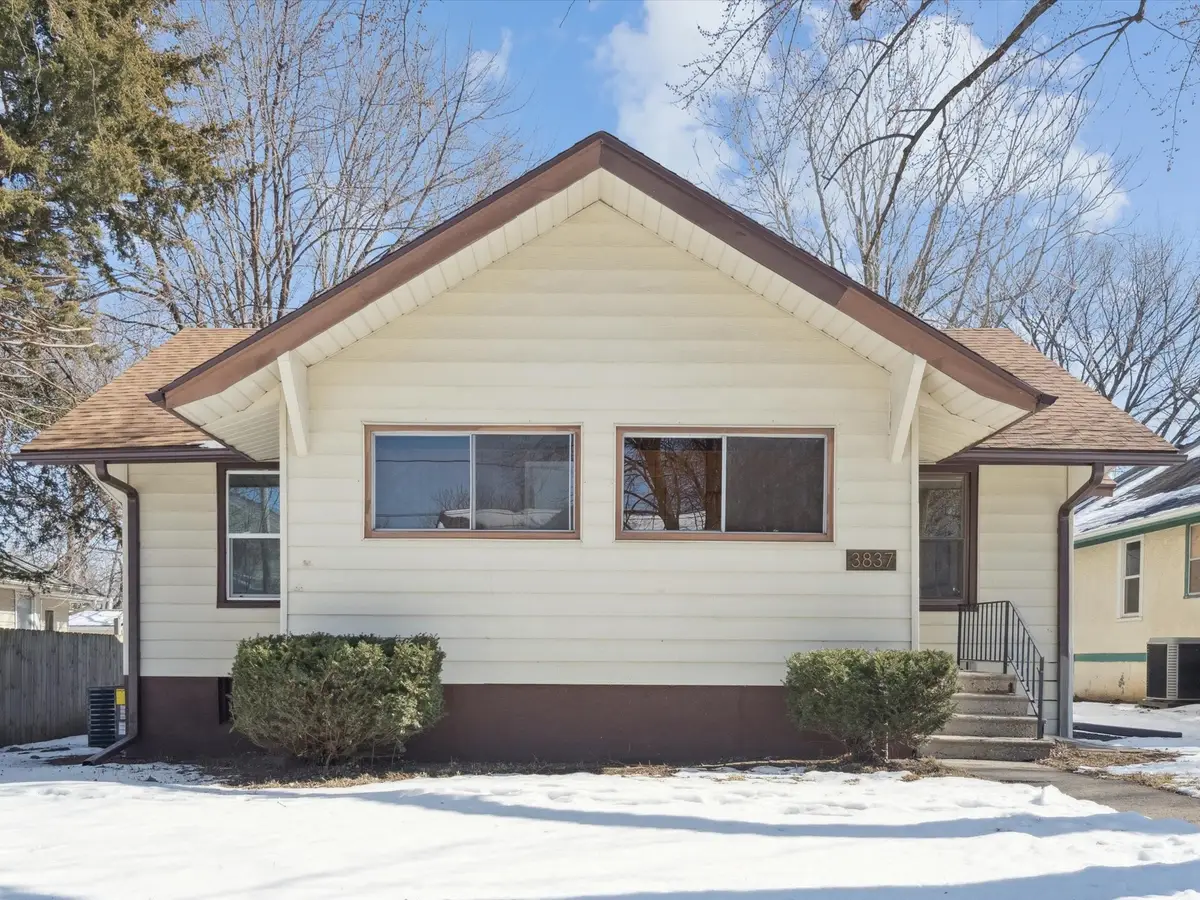 3837 3rd Street, Des Moines, IA 50313 - #1