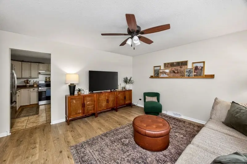 2804 Cambridge Street, Des Moines, IA 50313 - #3