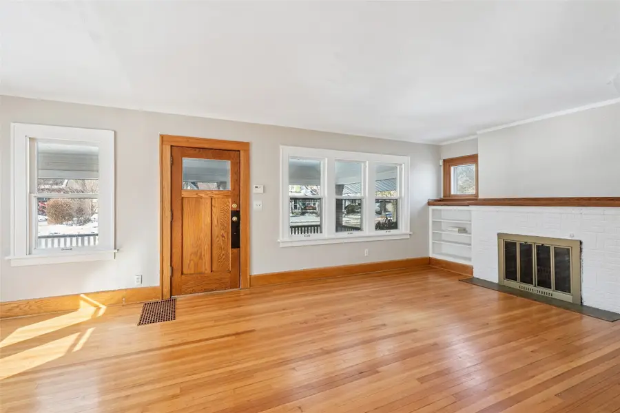 1447 45th Street, Des Moines, IA 50311 - #3