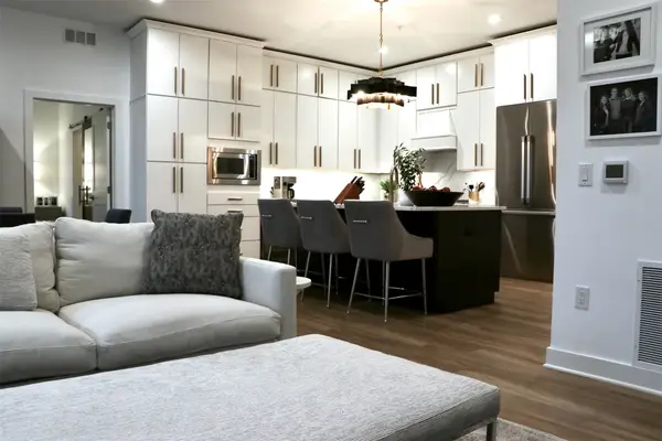 400 SW 7th Street #308, Des Moines, IA 50309