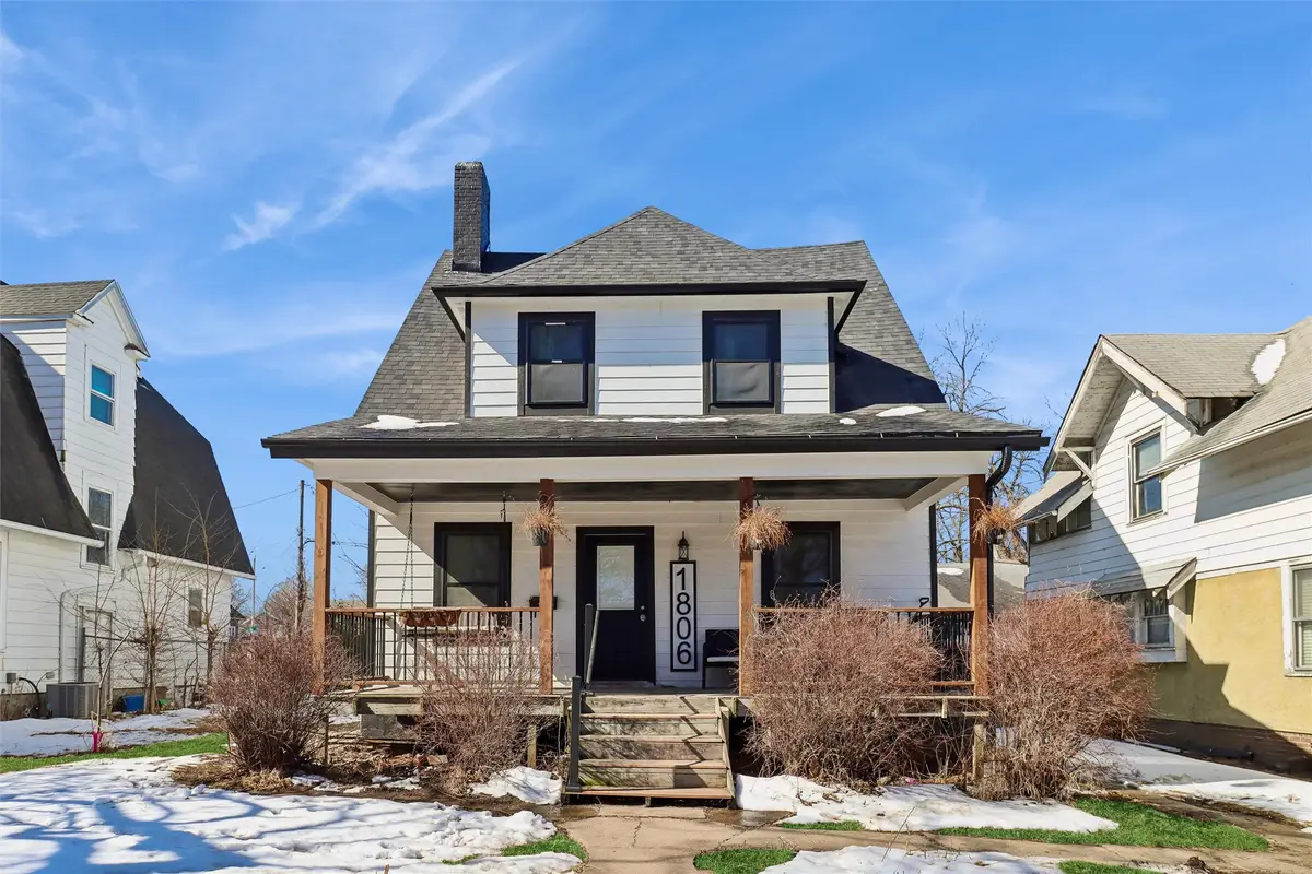 1806 10th Street, Des Moines, IA 50314 - #1