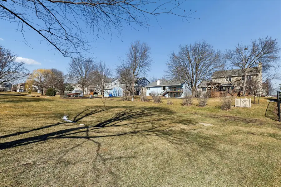 1221 E 17th Street, Norwalk, IA 50211 - #3