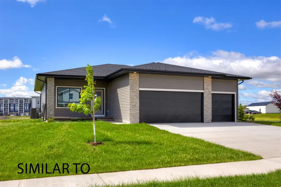 16506 Bentwood Drive, Urbandale, IA 50263 - #2