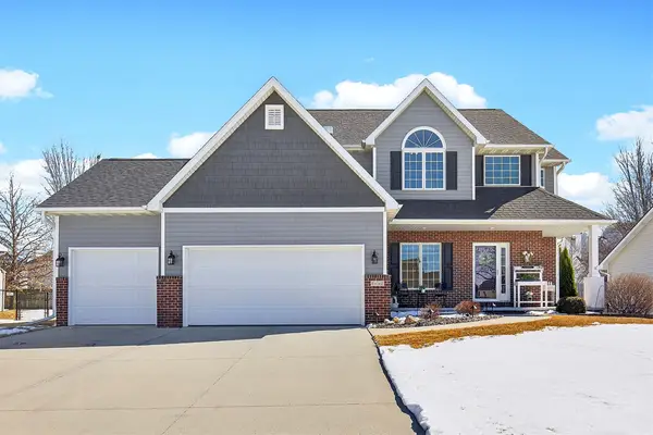 5482 Westwood Drive, West Des Moines, IA 50266