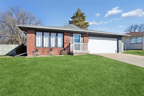 803 W Jefferson Street, Knoxville, IA 50138