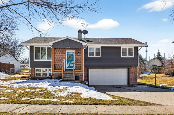 7004 Twana Drive, Urbandale, IA 50322