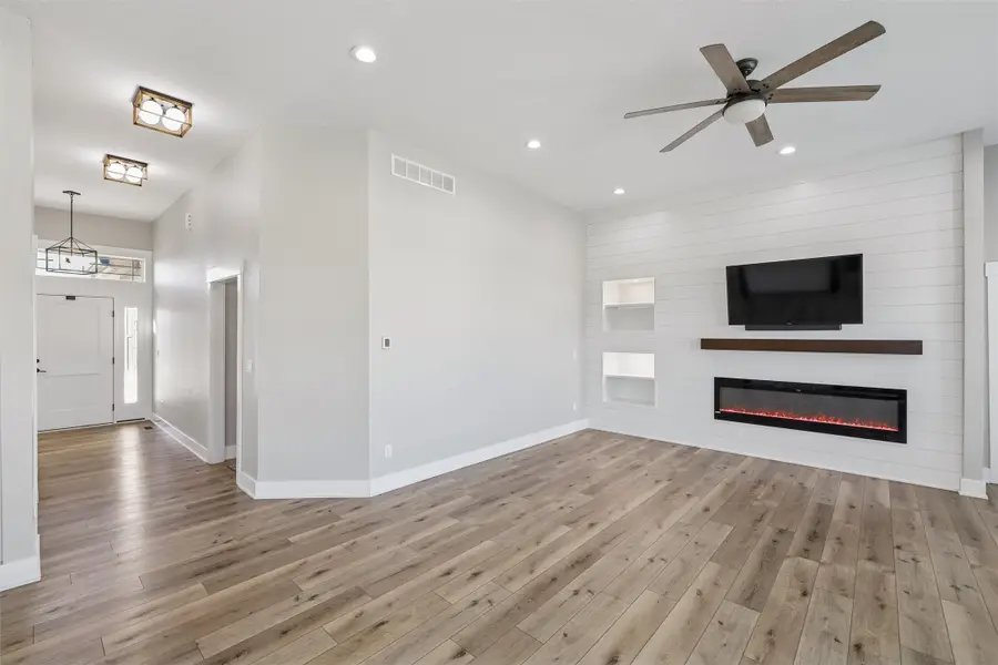 10169 Rhaenys Road, West Des Moines, IA 50266 - #3