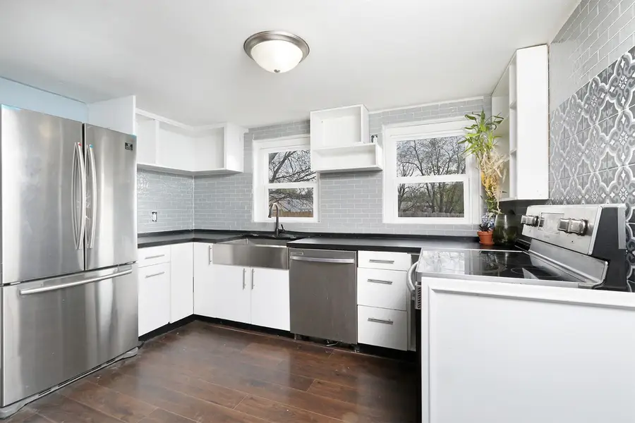 2009 63rd Street, Des Moines, IA 50322 - #2