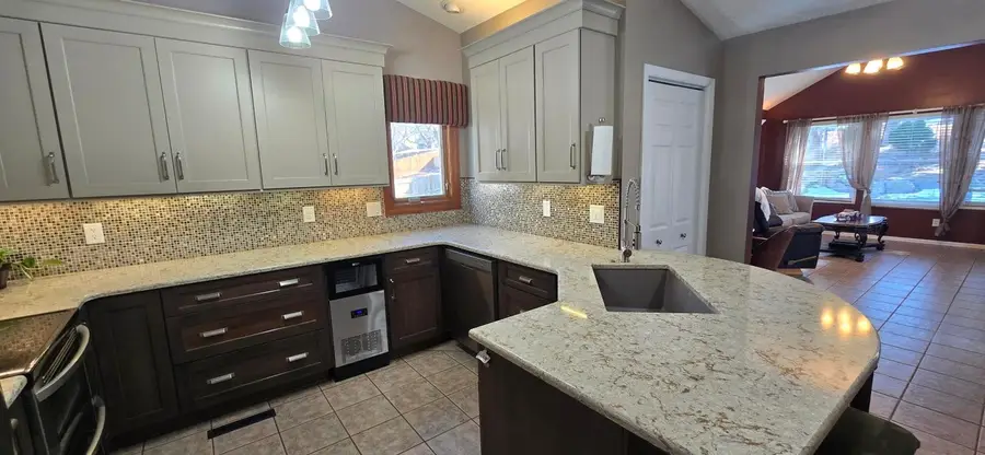 4742 Meadow Valley Drive, West Des Moines, IA 50265 - #2