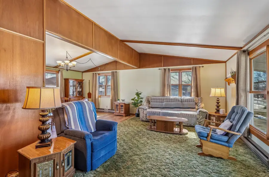 3935 NE 49th Street, Des Moines, IA 50317 - #3