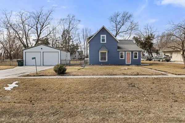 8220 43rd Avenue, Prole, IA 50229