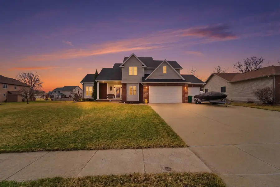 7610 Goodman Drive, Urbandale, IA 50322 - #2