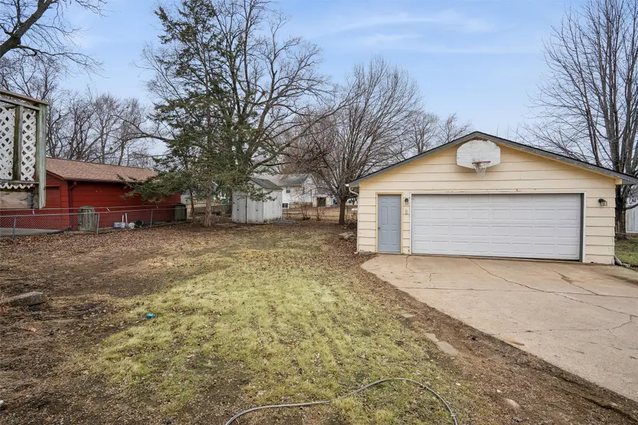 4320 66th Street, Urbandale, IA 50322 - #2