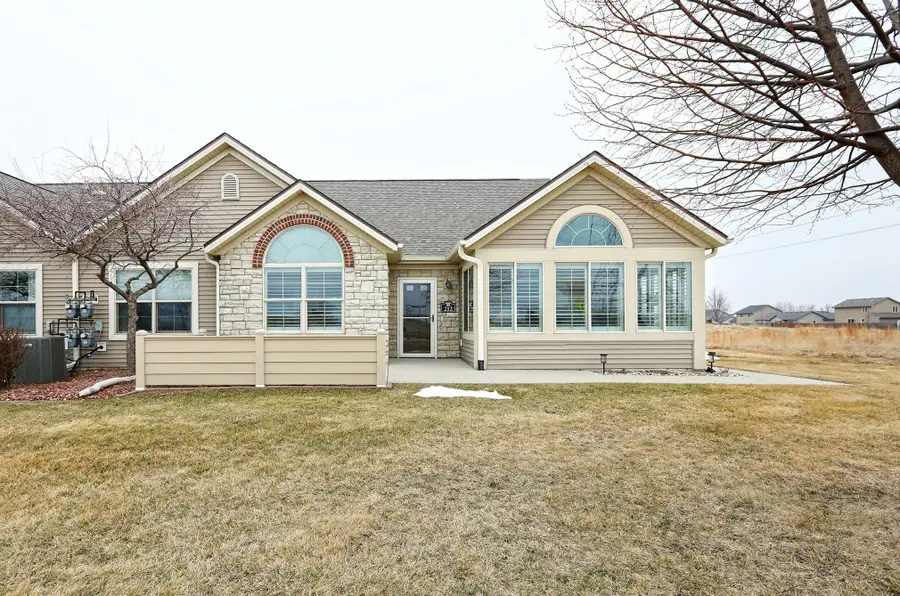 3305 SE Glenstone Drive #212, Grimes, IA 50111 - #2