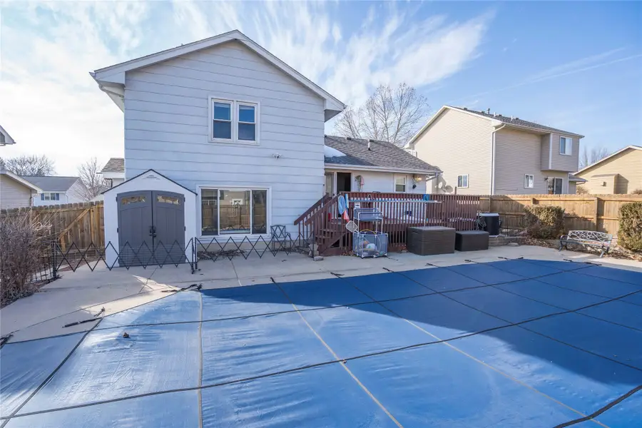 3017 E 43rd Street, Des Moines, IA 50317 - #3