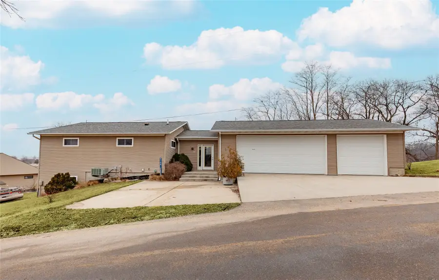 8104 Lakeshore Drive, Dexter, IA 50070 - #2