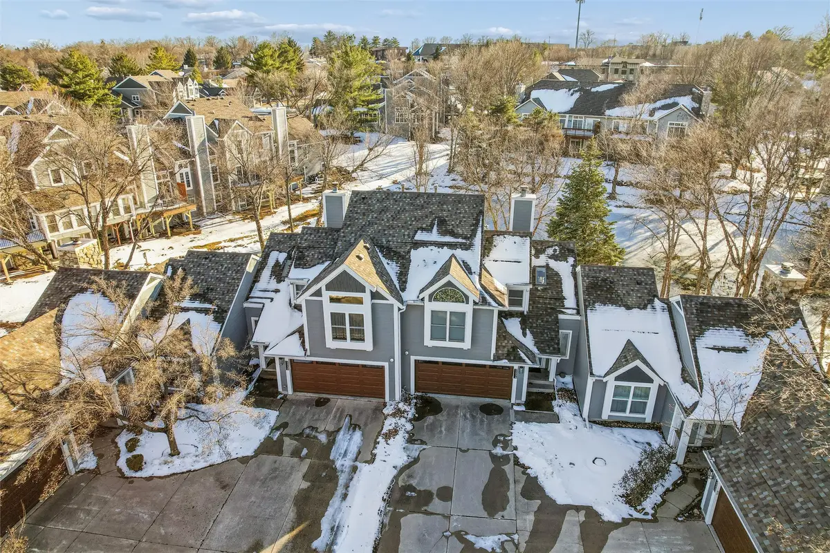 2648 82nd Street, Urbandale, IA 50322 - #1