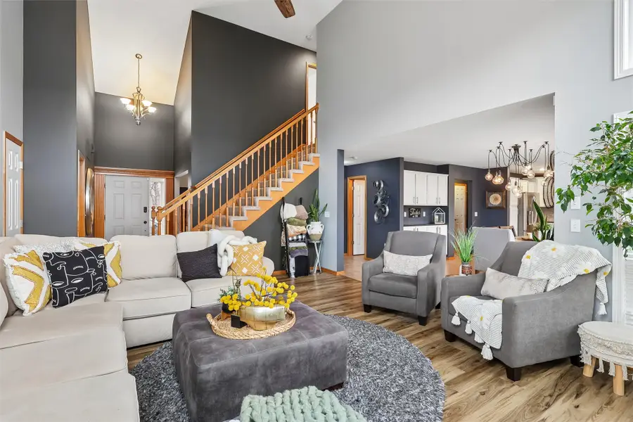 15801 Winston Avenue, Urbandale, IA 50323 - #3