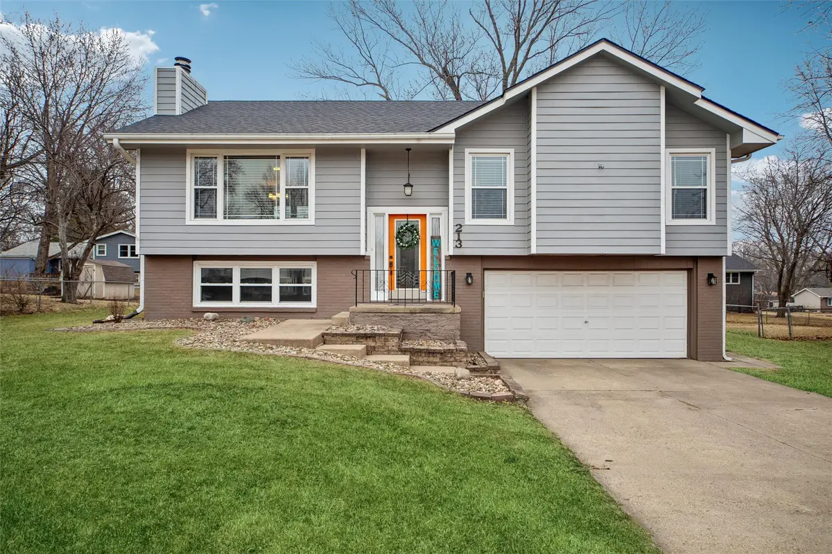 213 34th Court, West Des Moines, IA 50265 - #1