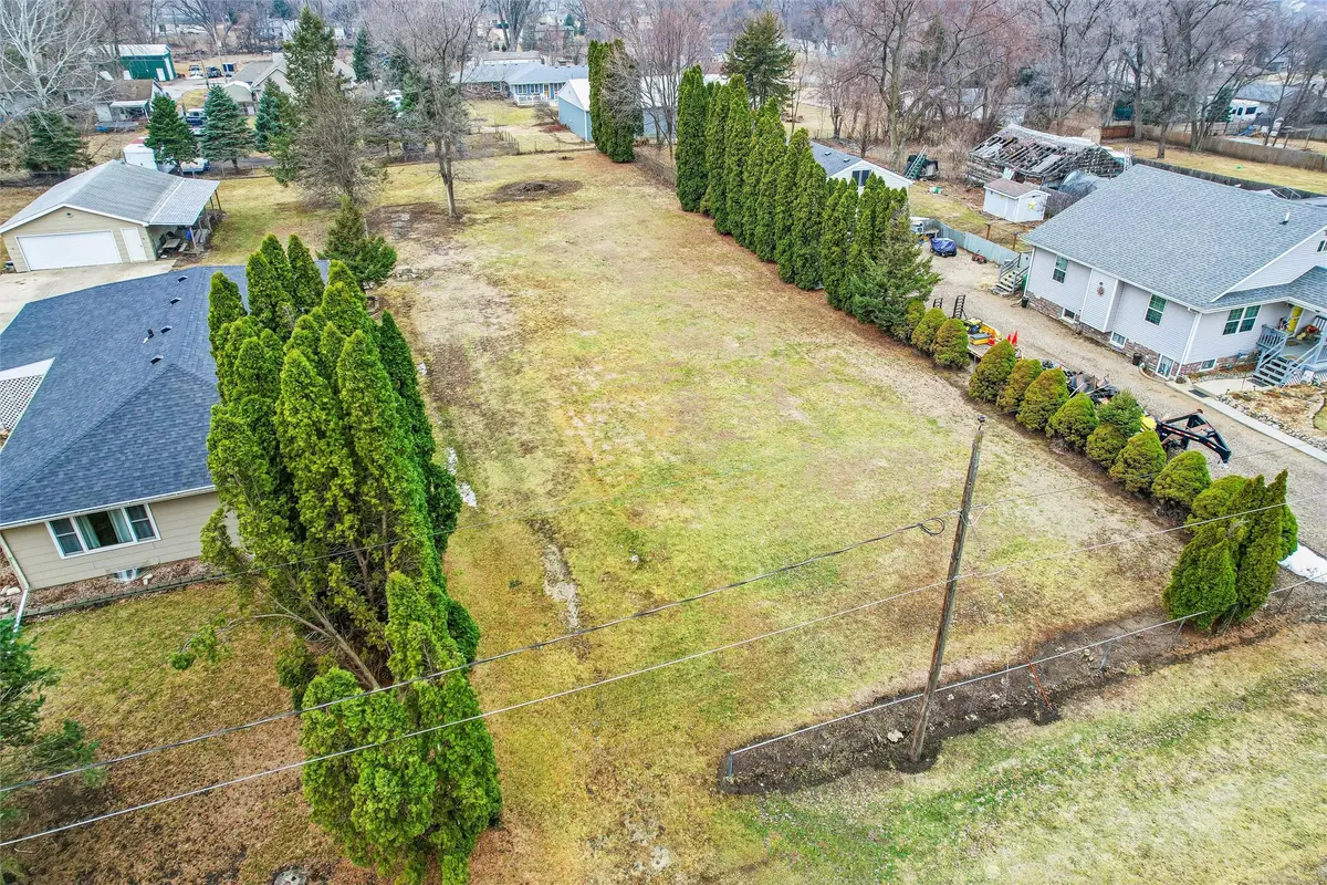 2700 NE 53rd Court, Des Moines, IA 50317 - #1