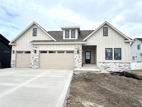 265 NW Copperleaff Court, Waukee, IA 50263