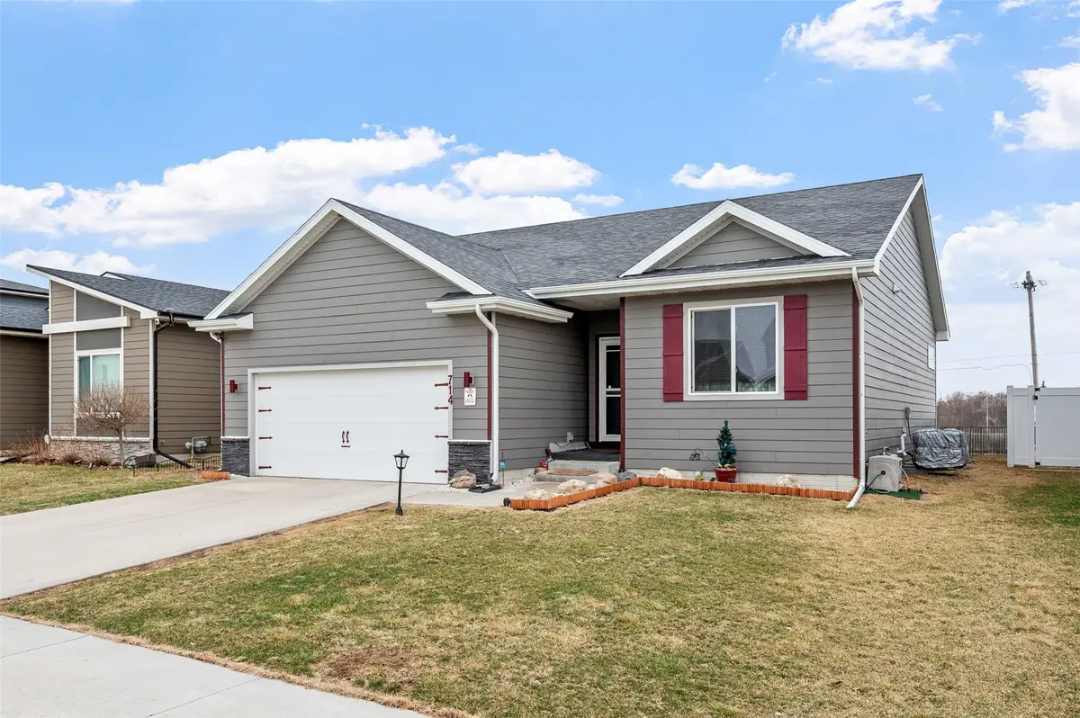 714 SE 69th Street, Pleasant Hill, IA 50327 - #1