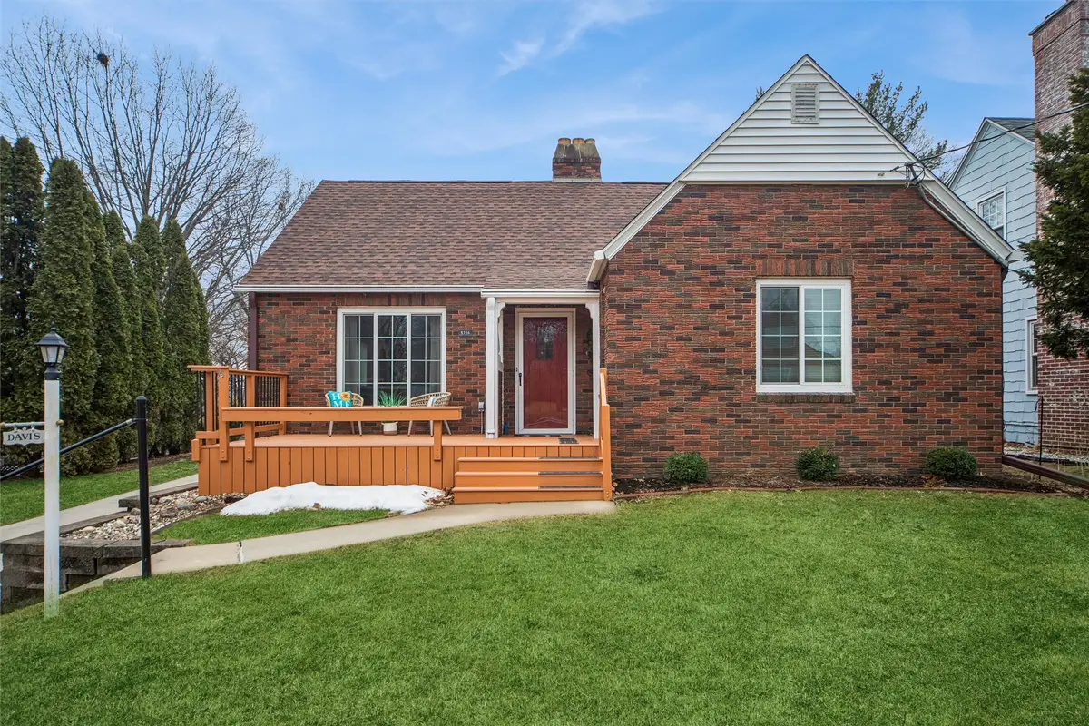 5716 Kingman Avenue, Des Moines, IA 50311 - #1