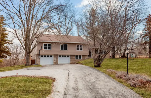 413 W Riverside Road, Ames, IA 50010