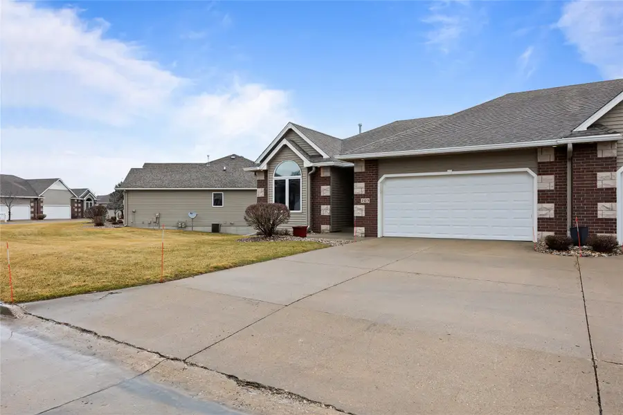 203 NE Eaglewood Drive, Ankeny, IA 50021 - #3