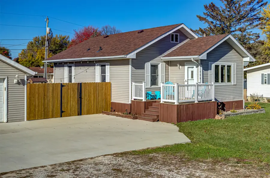 115 Hillcrest Drive, Story City, IA 50248 - #2