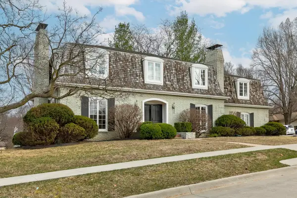 7819 Luin Lane, Windsor Heights, IA 50324