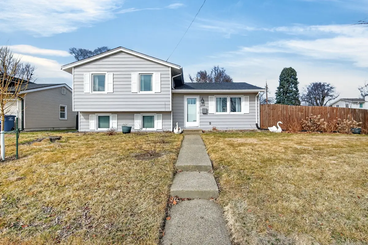 3918 E Ovid Avenue, Des Moines, IA 50317 - #1