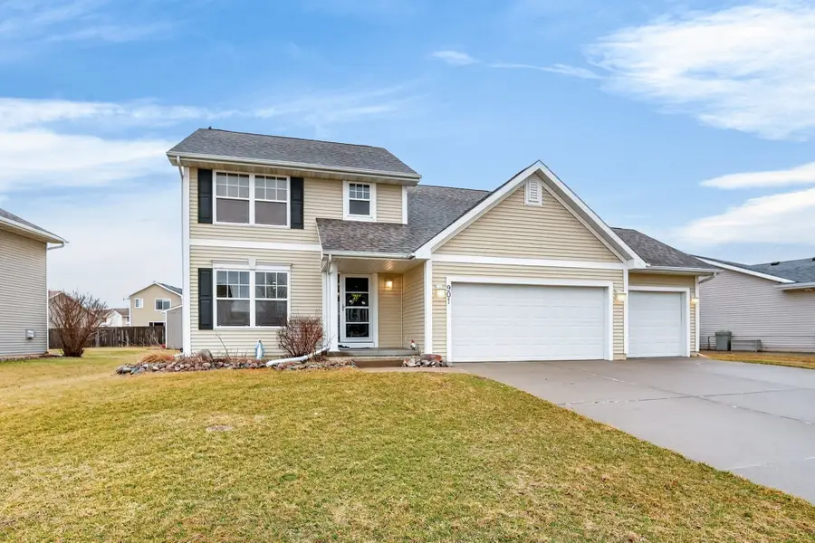 901 SE Woodbine Drive, Grimes, IA 50111 - #2