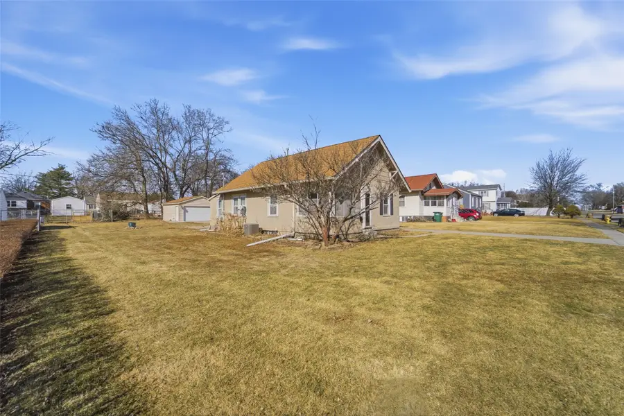 812 9th Street, West Des Moines, IA 50265 - #3