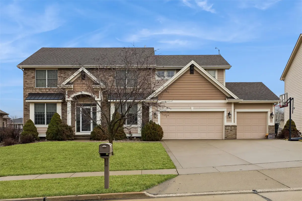 4019 139th Street, Urbandale, IA 50323 - #1