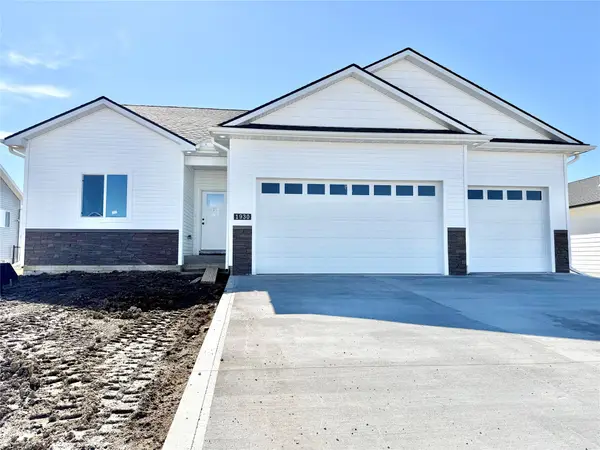 1930 Tuscany Drive Se, Altoona, IA 50009