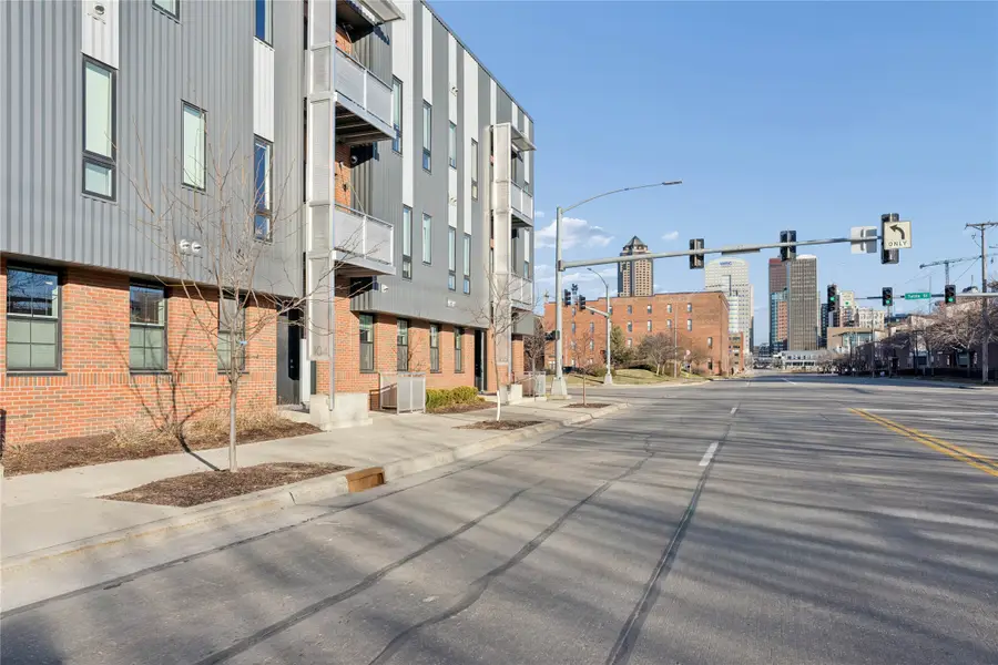400 SW 7th Street #104, Des Moines, IA 50309 - #2